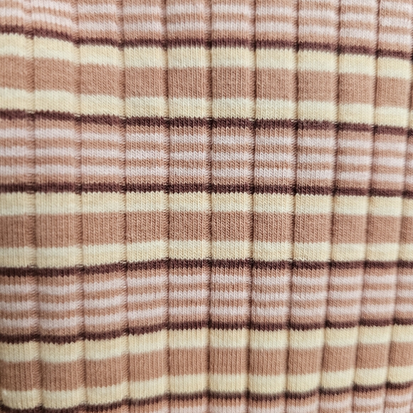 American Eagle Outfitters Pink Ribbed Crop T-Shirt - Picture 7 of 9